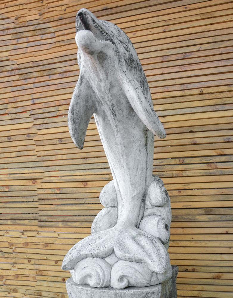 Delfino in Cemento
