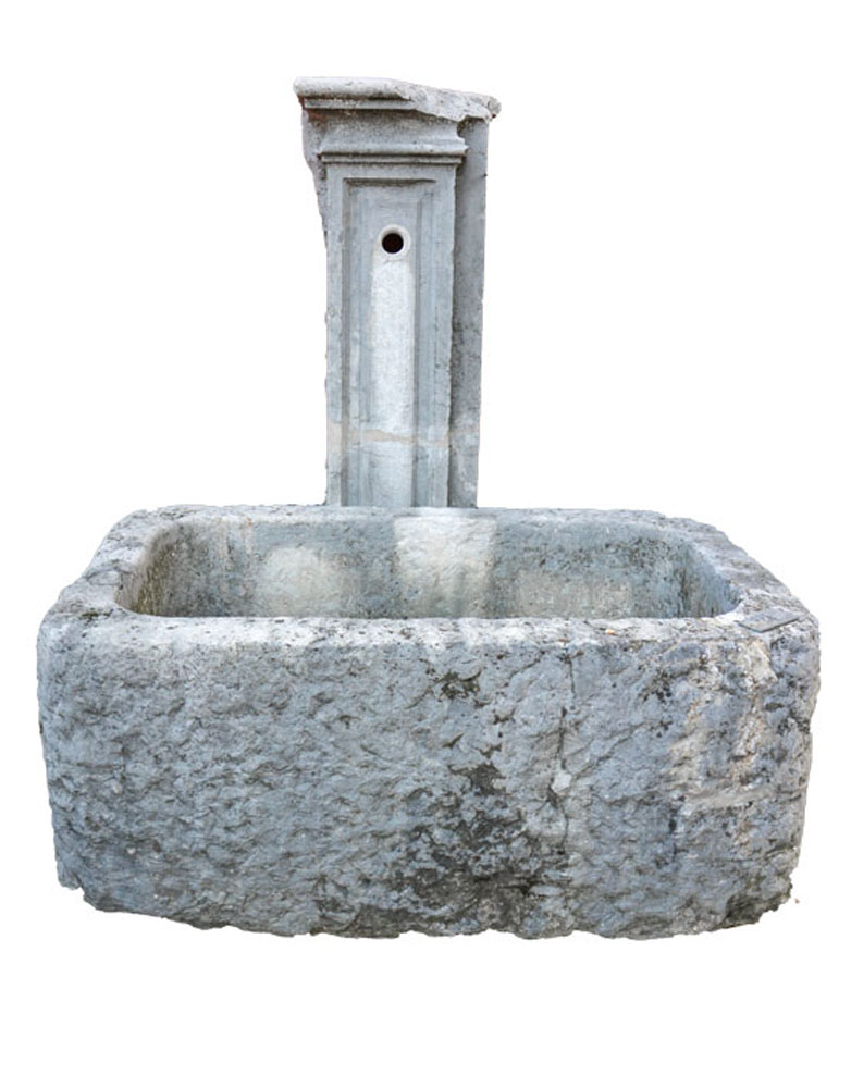 Fontana vecchio casale