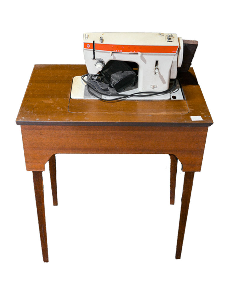 Tavolino da cucito