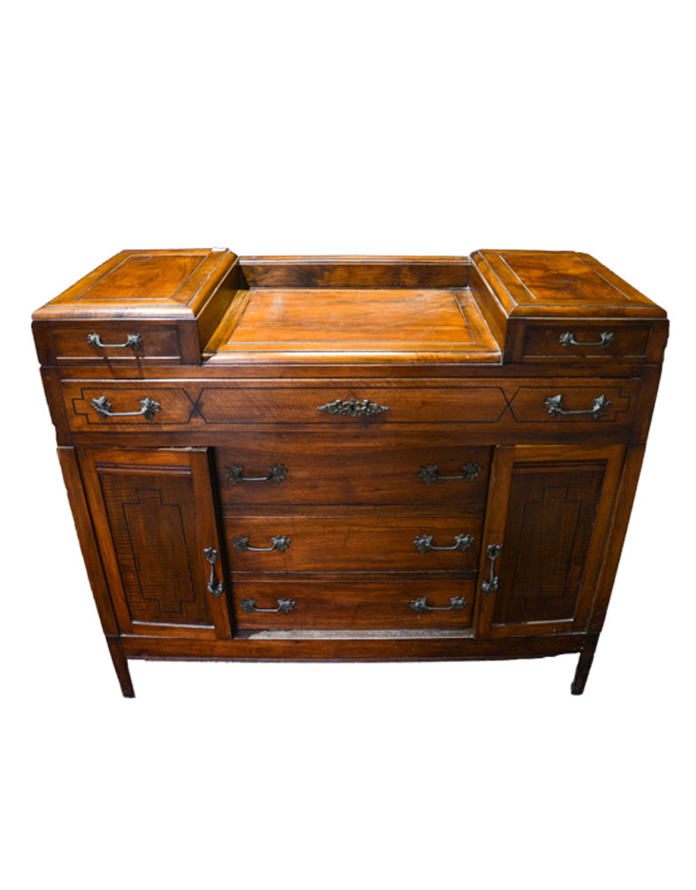 Mobile in legno chiaro