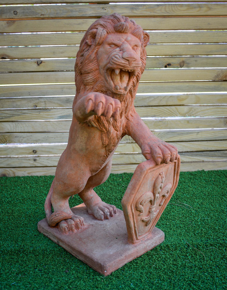 Leone Stemma in Cotto