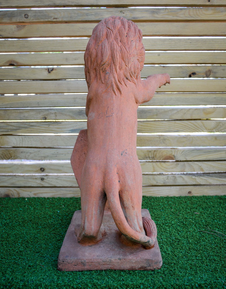 Leone Stemma in Cotto