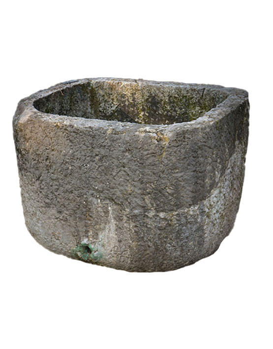 76 Vasca in Sasso