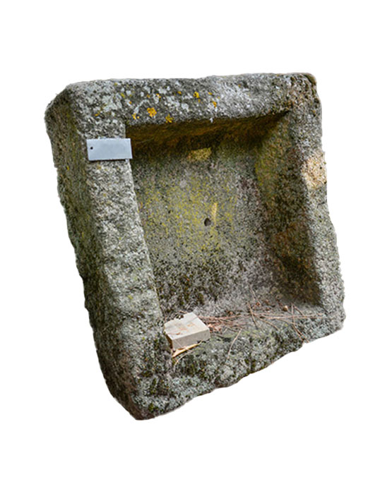 85 Vasca in Sasso