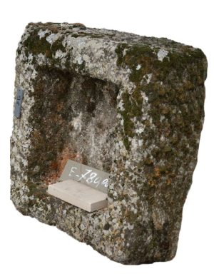 98 Vasca in Sasso