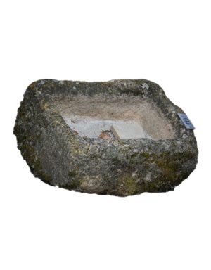 113 Vasca in Sasso