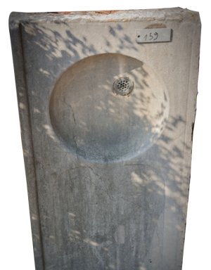 159 Vasca in Sasso