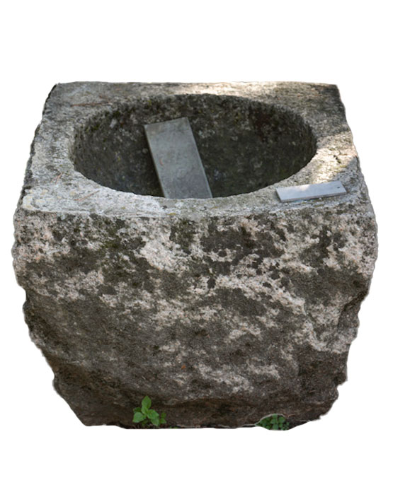 64 Vasca Sasso Rotonda