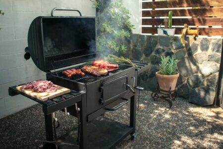 Le piante aromatiche indispensabili per il tuo barbecue estivo (e come coltivarle in vaso)